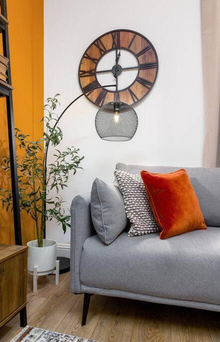 סטירלינג The Stylish 3-Bedroom Maisonette Retreat מראה חיצוני תמונה