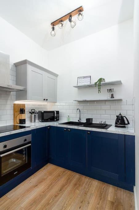 סטירלינג The Stylish 3-Bedroom Maisonette Retreat מראה חיצוני תמונה