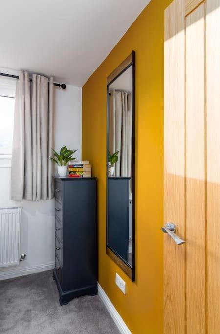 סטירלינג The Stylish 3-Bedroom Maisonette Retreat מראה חיצוני תמונה