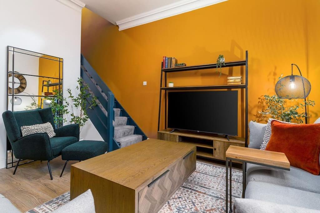 סטירלינג The Stylish 3-Bedroom Maisonette Retreat מראה חיצוני תמונה